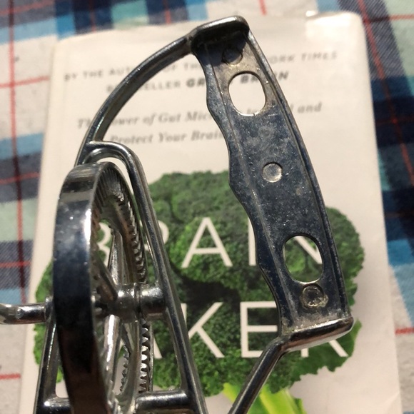 Vintage Canary Handmixer - Picture 6 of 6